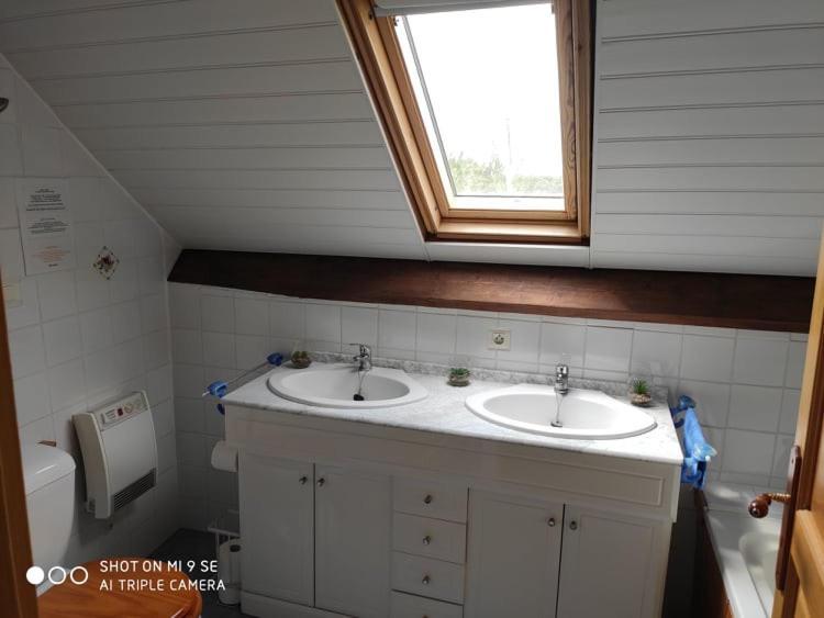 Gite Le Grenier Aux Portes De Broceliande Apartment Reminiac Exterior photo